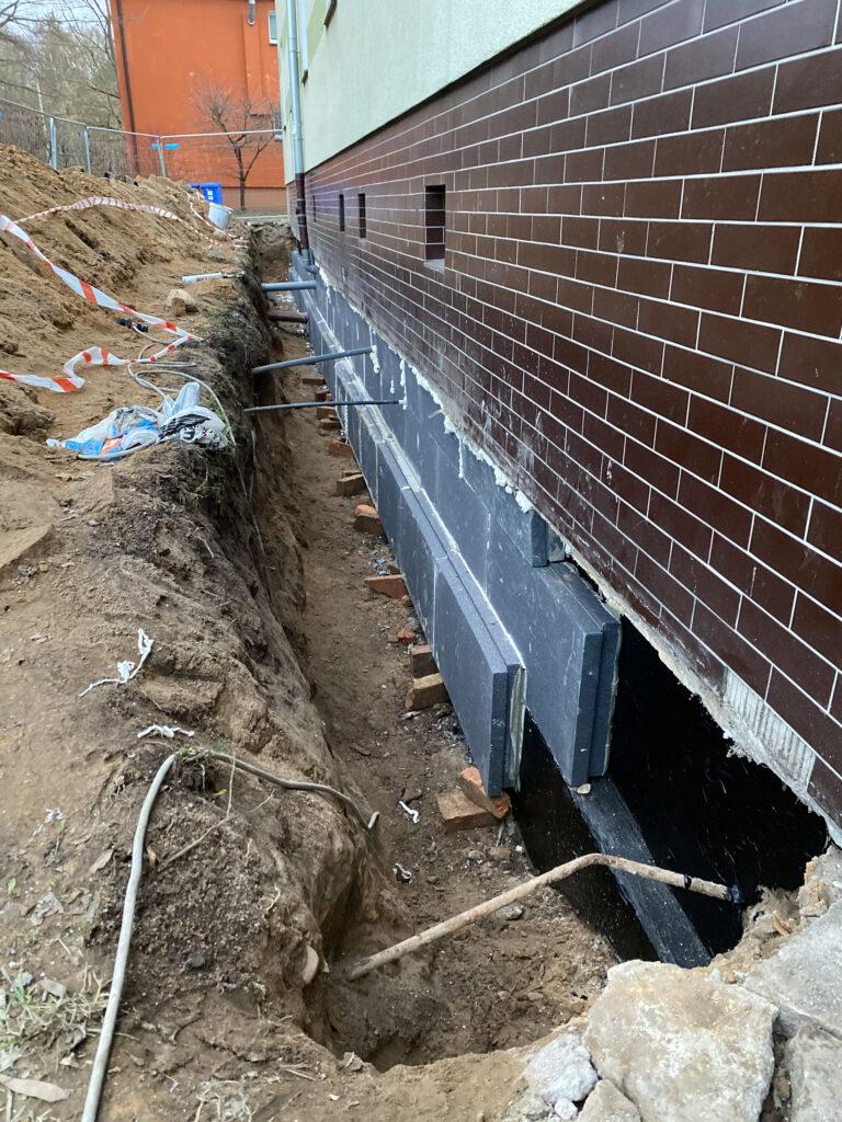 Sanierung eines Gebäudes in der Sucharskiego-Straße in Stettin, Polen